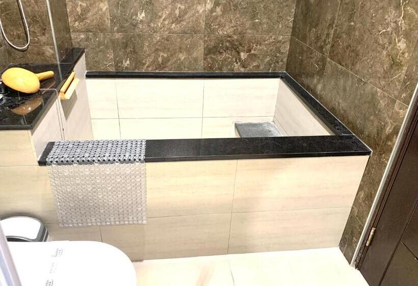 اتاق استاندارد چهار تخته, Jabez Homestay
