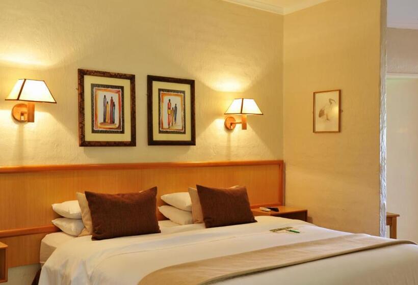 Quarto Estandar, Cresta Marang Gardens