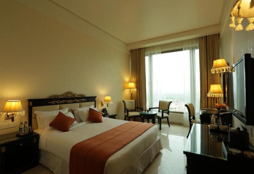 Номер Superior, Royal Tulip Navi Mumbai