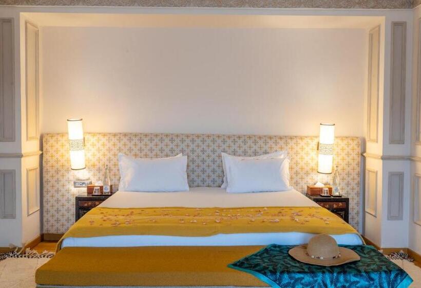 Президентский Люкс, Widiane Resort