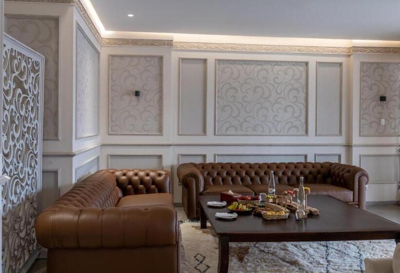 Президентский Люкс, Widiane Resort