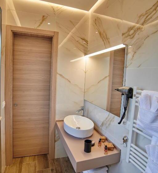 اتاق استاندارد چهارنفره با بالکن, B&b Giglio Di Mare