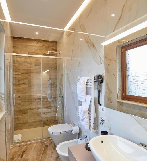 اتاق استاندارد سه تخته با بالکن, B&b Giglio Di Mare