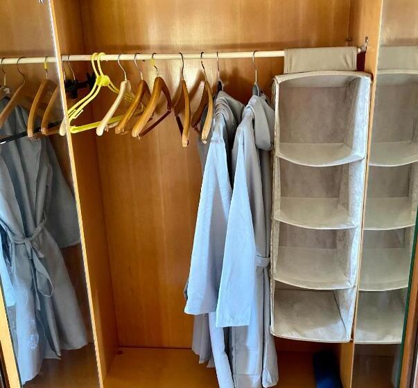 اتاق لوکس با چشم‌انداز دریا, La Ginestra B&b