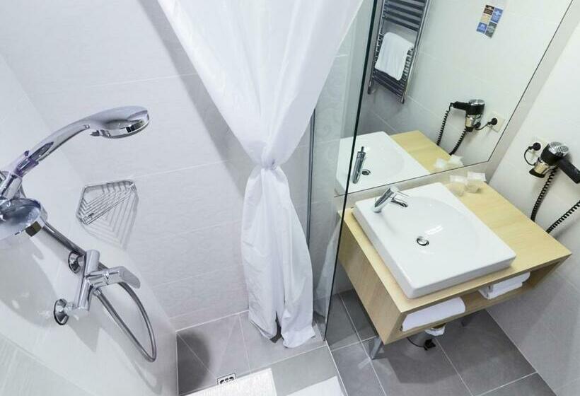 标准间, Kyriad Paris 18  Porte De Clignancourt  Montmartre