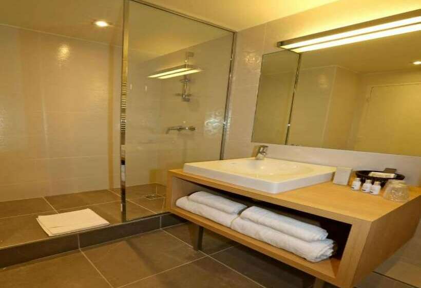 标准间, Kyriad Paris 18  Porte De Clignancourt  Montmartre