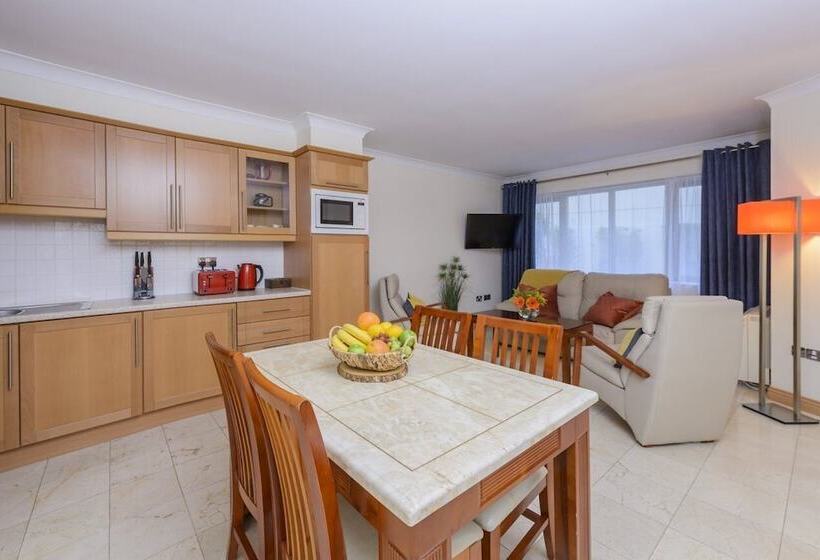 Апартаменты 2 Спальни, Park Place Apartments