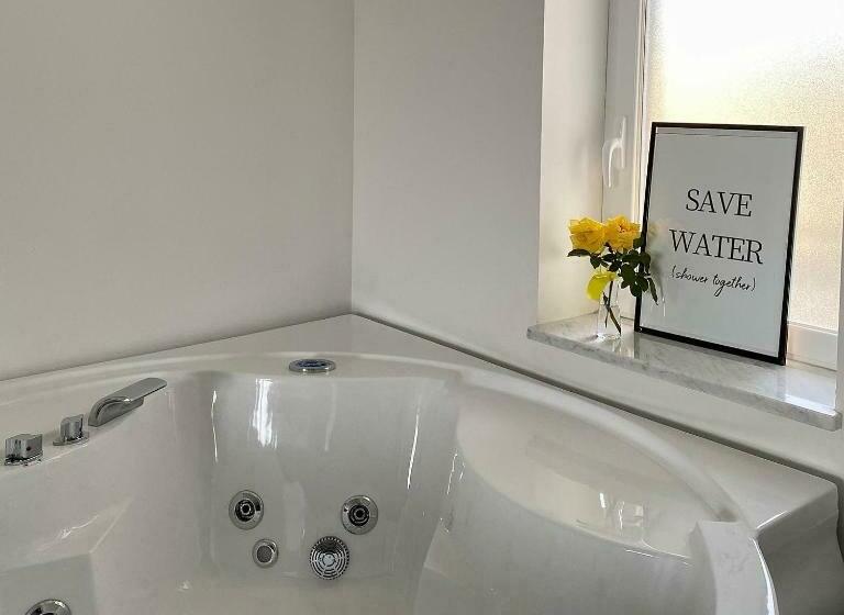 Люкс с гидромассажем, Habitat Luxury Suites