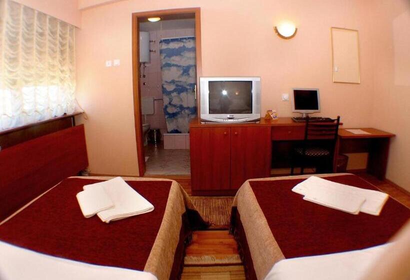 اتاق استاندارد, Room In Guest Room   Hotel Square Skopje Macedonia