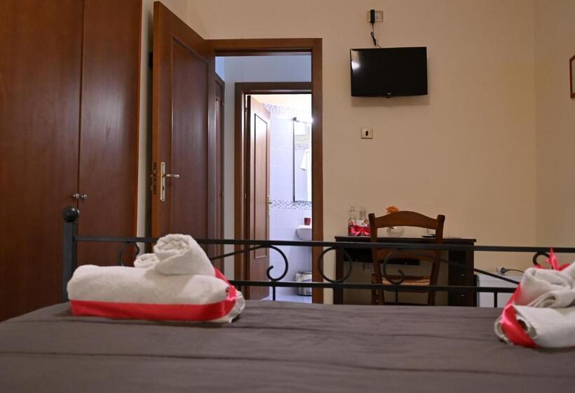 اتاق استاندارد با بالکن, B&b A Capua   I Portici Del Centro