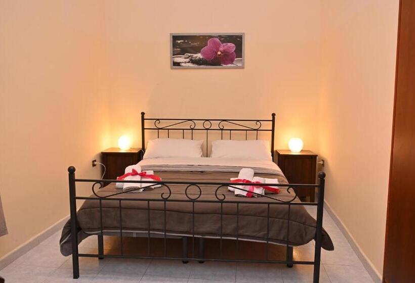 اتاق استاندارد با بالکن, B&b A Capua   I Portici Del Centro
