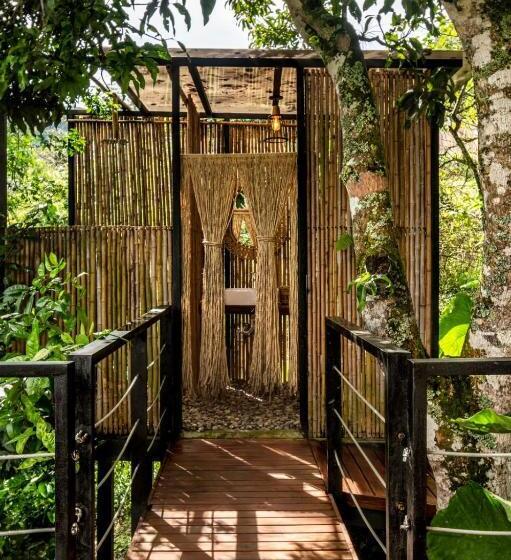 Бунгало Deluxe, Santuario Luxury Eco