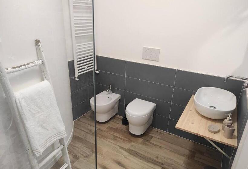 اتاق لوکس با تخت بزرگ, B&b Magnolia Bari