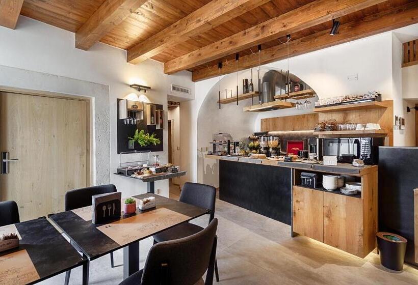 اتاق استاندارد با بالکن, Dimora Bonafede Ibla Design Rooms