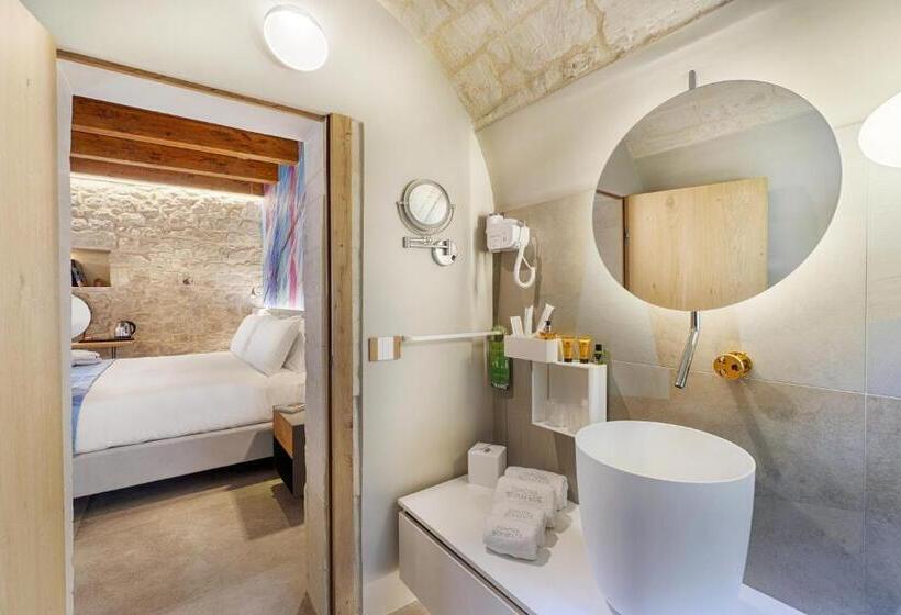 اتاق لوکس با بالکن, Dimora Bonafede Ibla Design Rooms