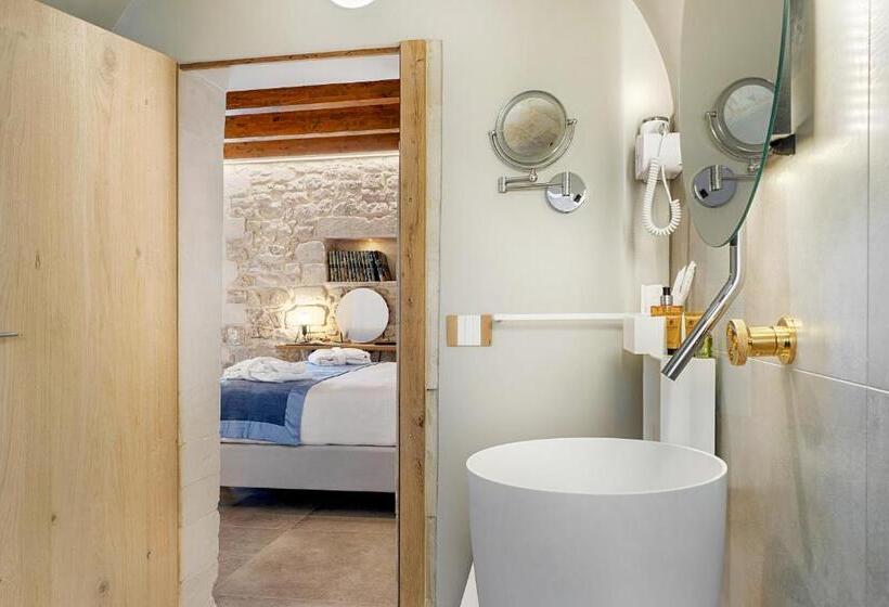اتاق لوکس با بالکن, Dimora Bonafede Ibla Design Rooms