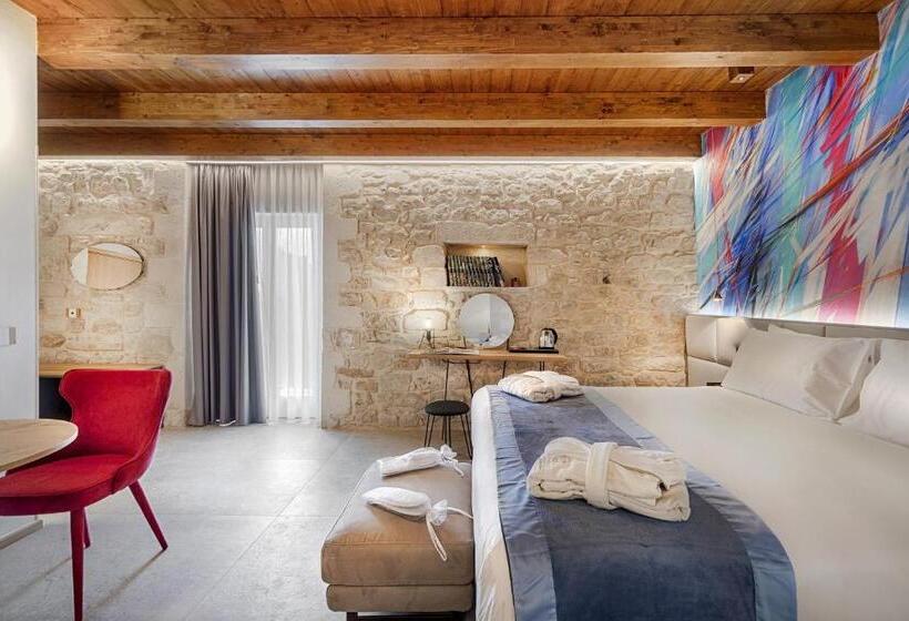 اتاق لوکس با بالکن, Dimora Bonafede Ibla Design Rooms