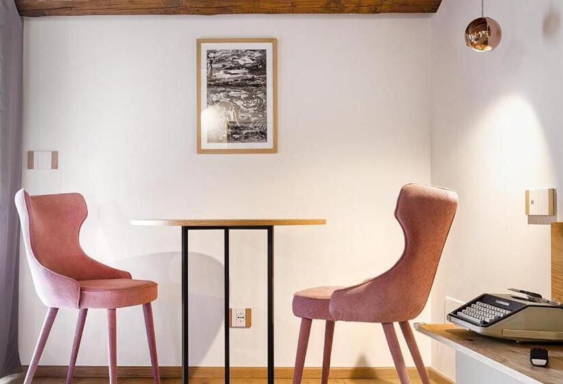 سوئیت با وان آب گرم, Dimora Bonafede Ibla Design Rooms