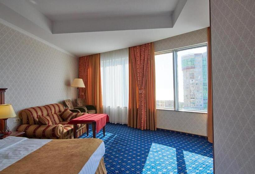 اتاق استاندارد با چشم‌انداز دریا, Grand Hotel Victory