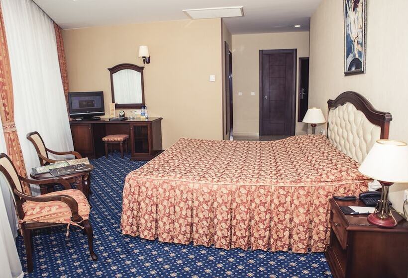اتاق استاندارد با چشم‌انداز دریا, Grand Hotel Victory