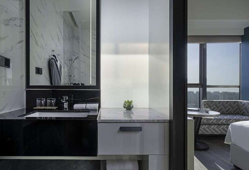 اتاق استاندارد با چشم‌انداز دریاچه, Hyatt Centric Lakeside Ningbo