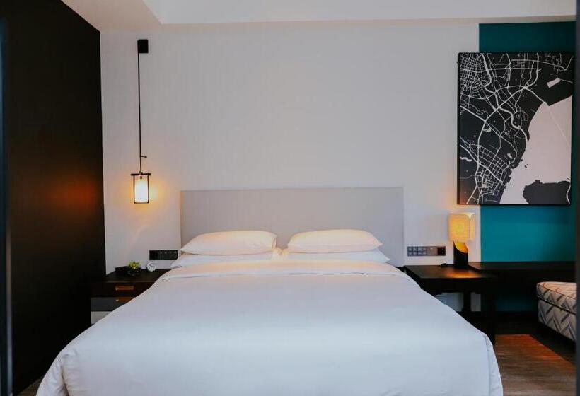 اتاق استاندارد با تخت بزرگ, Hyatt Centric Lakeside Ningbo