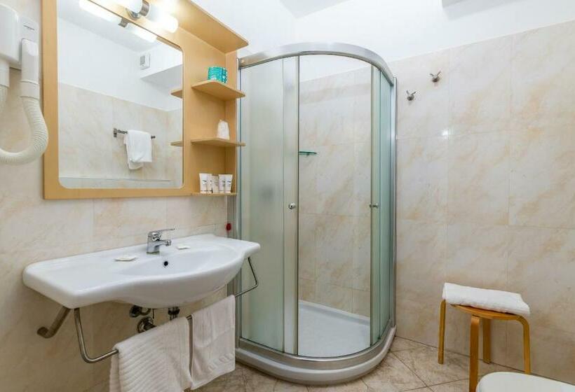 Трехместный Номер Комфорт, Nicolaus Club La Giurlita