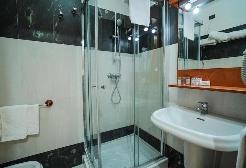 Четырехместный Номер Классик, Nicolaus Club La Giurlita