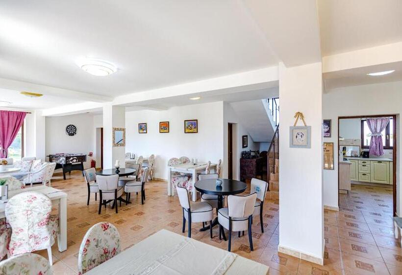 اتاق لوکس, Gasthaus Sacalaz