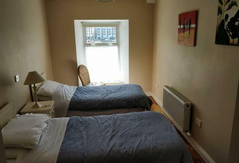 اتاق استاندارد با چشم‌انداز دریا, Barry S Bed And Breakfast