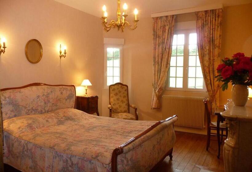 Standard room with outdoor bath, Manoir De Sens
