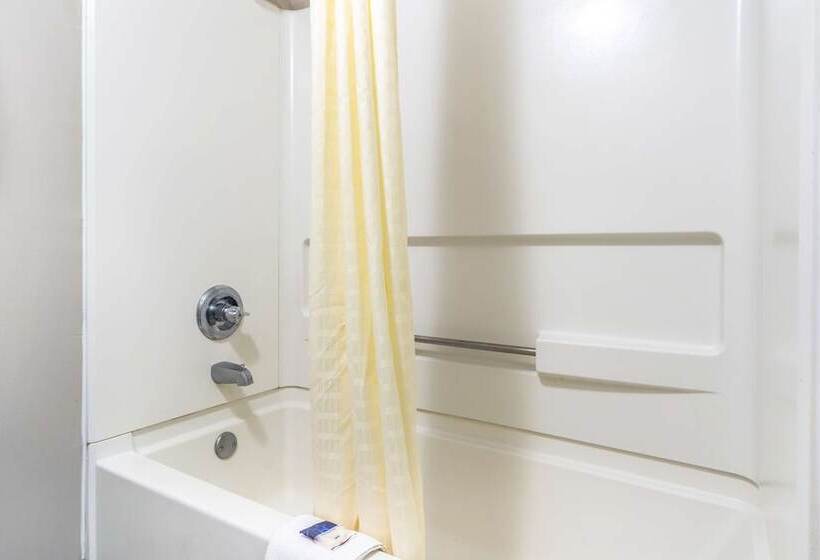Номер Стандарт 2 Двуспальные Кровати, Americas Best Value Inn Chattanooga N