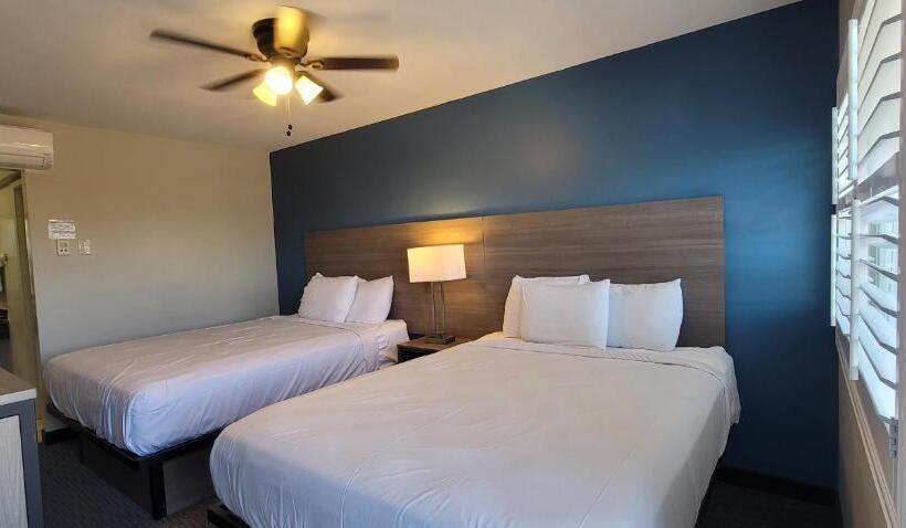 Номер Стандарт, Beachwalker Inn & Suites