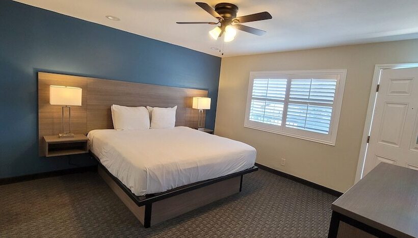 Номер Deluxe, Beachwalker Inn & Suites