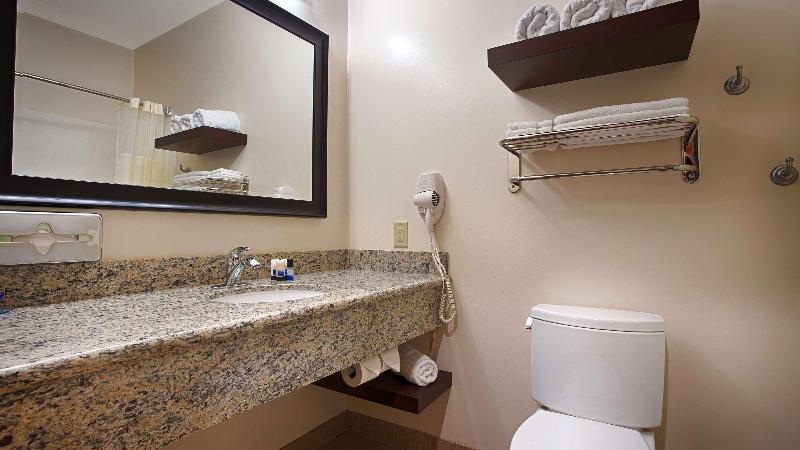 Стандартный Номер Кровать Кинг, Best Western Plus Finger Lakes Inn & Suites