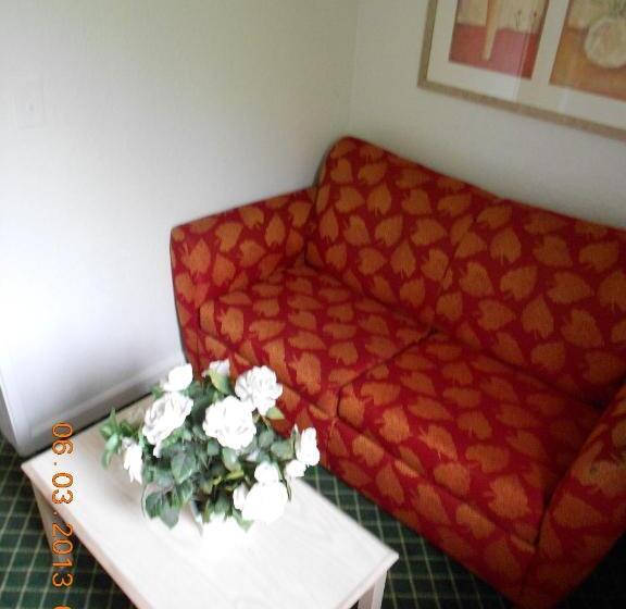 חדר סטנדרט עם מיטת קינג, Fireside Inn By The Beach Boardwalk & Bowling