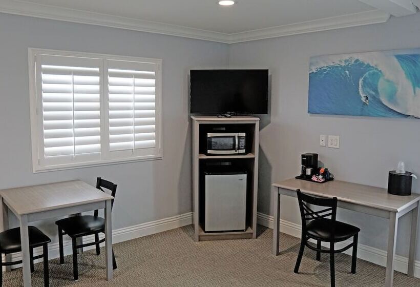Номер Стандарт Двуспальная Кровать с Видом, Surf City Inn