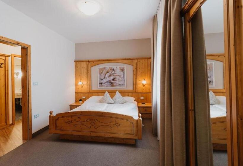 Апартаменты 2 Спальни с Балконом, Residence Hirzer