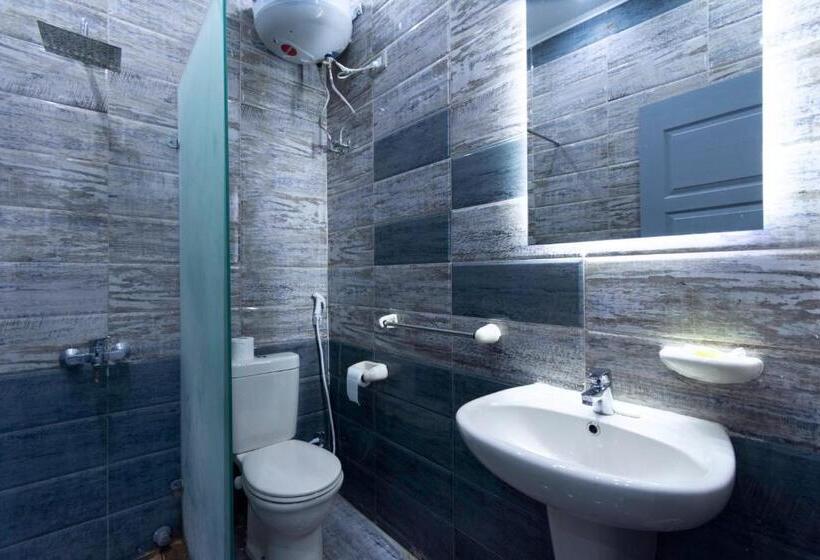 اتاق لوکس با بالکن, Australian Deluxe Hostel