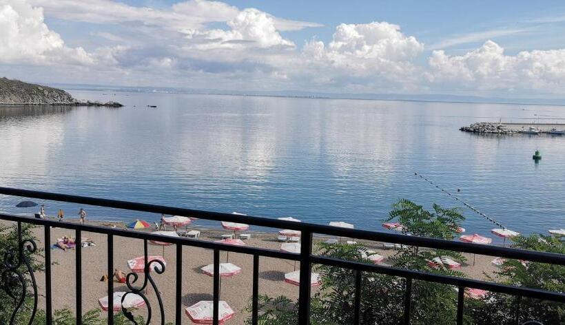 Номер Стандарт Вид на Море, Villa Lazuren Bryag