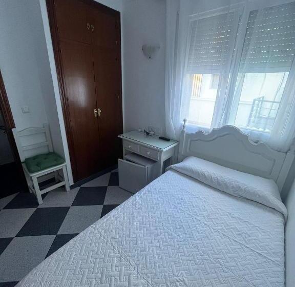 Номер Стандарт Индивидуальный, Hostal Restaurante La Giralda