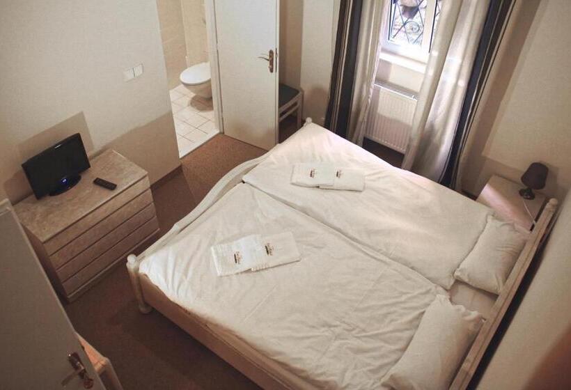 Quarto Economy, St.michael