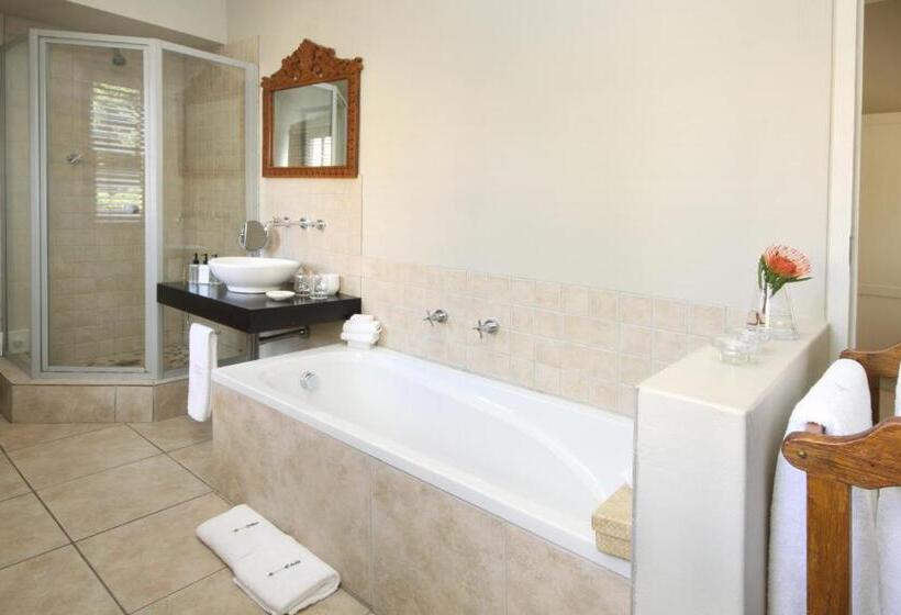 اتاق استاندارد با چشم‌انداز باغ, Lavender Manor Guest Lodge