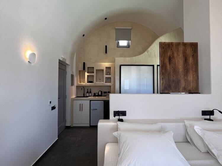 Deluxe Suite Sea View, Elements Cozy Suites