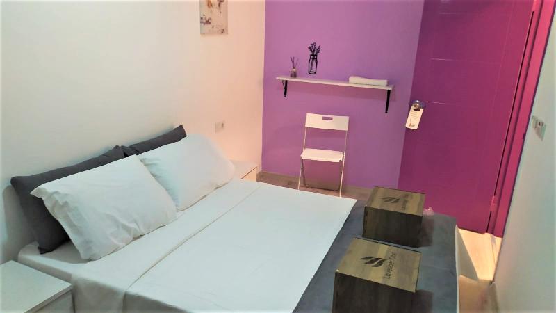 اتاق اکونومی, Lavender Otel
