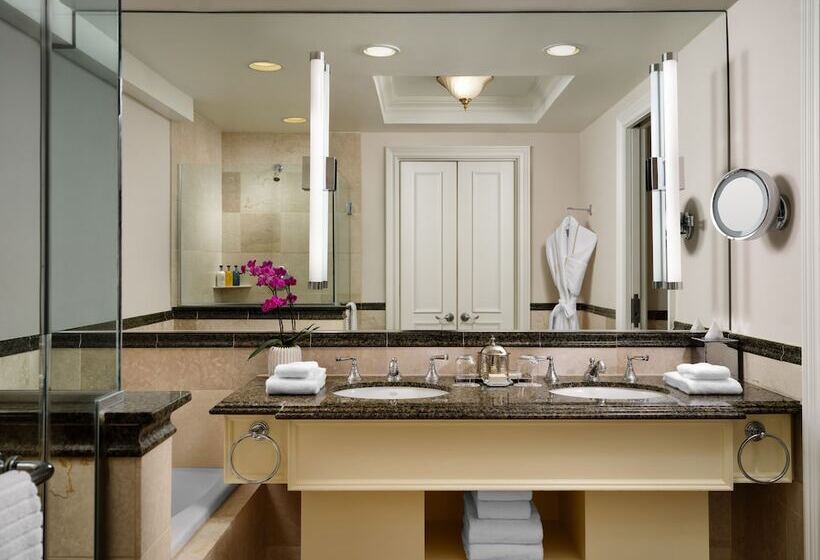 キングサイズベッドのジュニアスイート, Yacht Club At The Boca Raton Resort