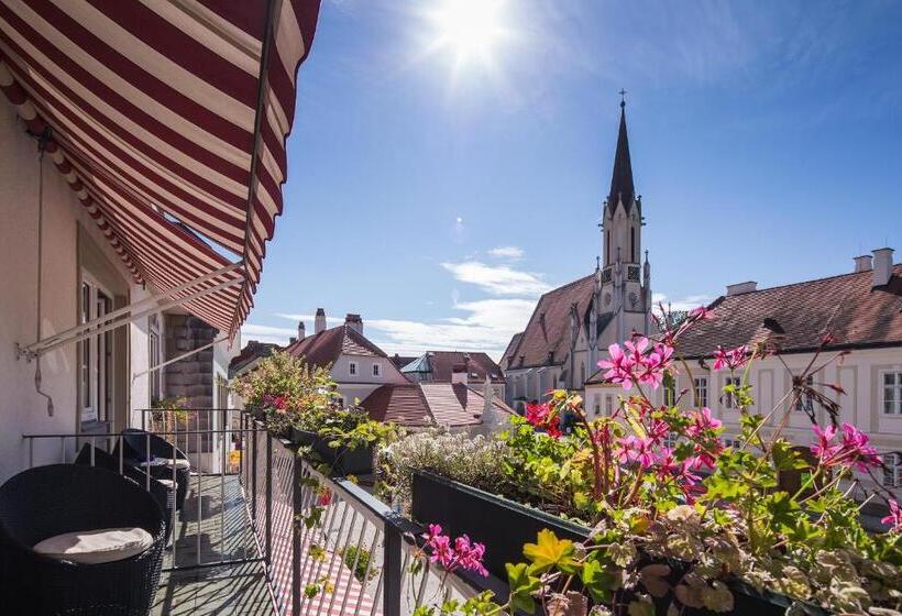 اتاق سوپریور با بالکن, Stadt Melk