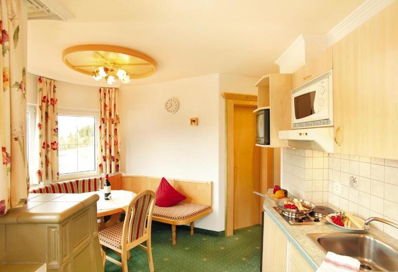 Номер Стандарт с Балконом, Apparthotel Talhof, Restaurant, Pool Und Spa