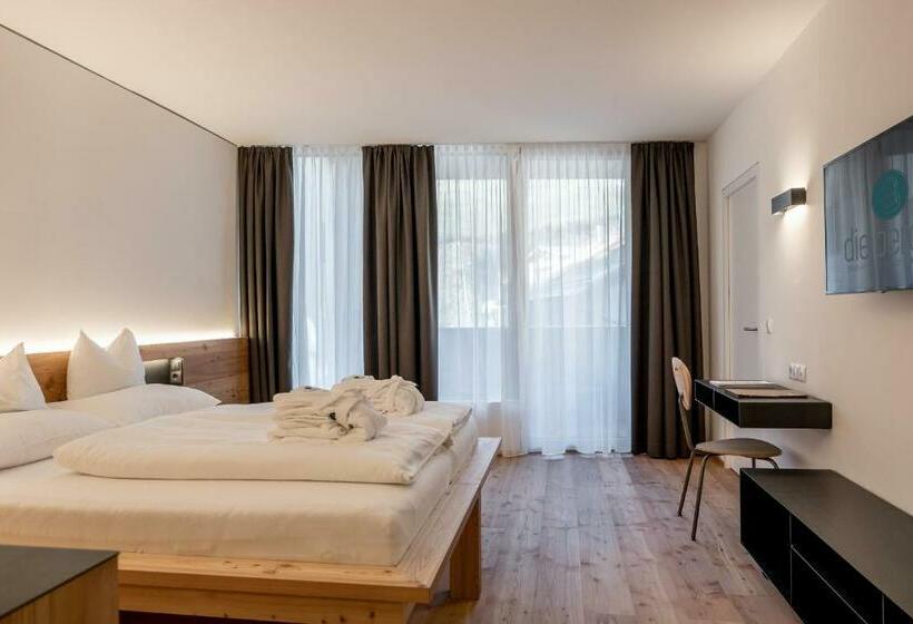 Номер Стандарт с Балконом, Die Berge Lifestyle Hotel Sölden