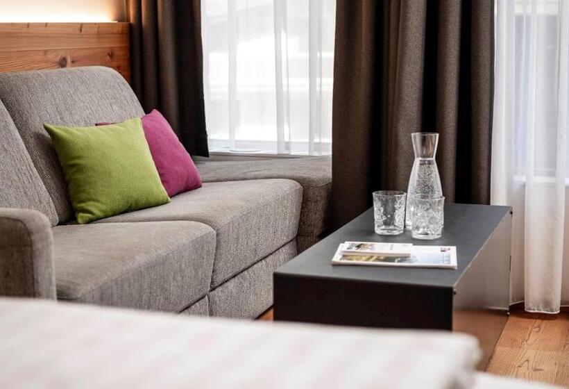 Номер Стандарт с Террасой, Die Berge Lifestyle Hotel Sölden